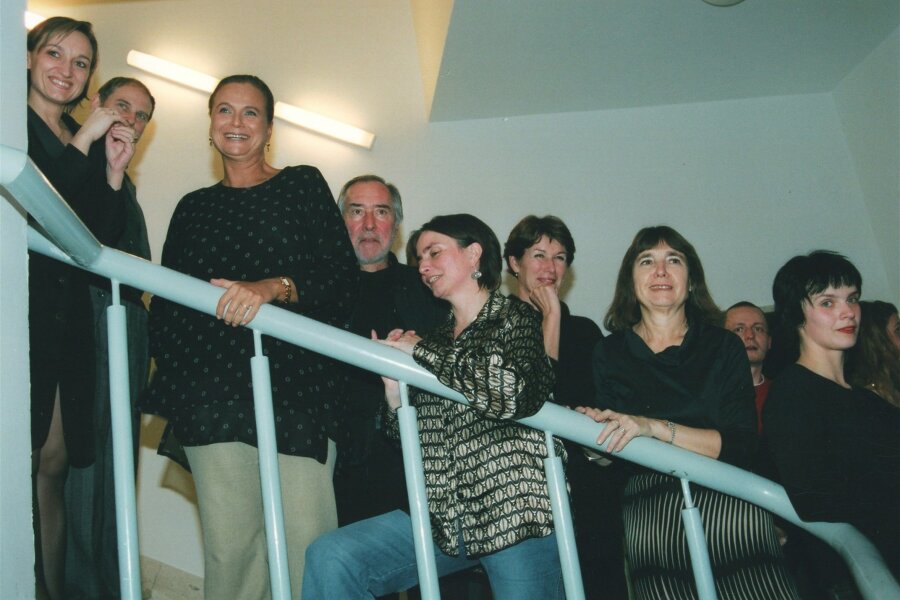 zleva ?, ?, Jitka Vitásková, Pavel Liška, Magdalena Juříková, Eva Peřinová, Jana Vránová, František Kowolowski, Lenka Klodová; foto: Michaela Dvořáková